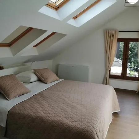 House Serenity Semesterbostad