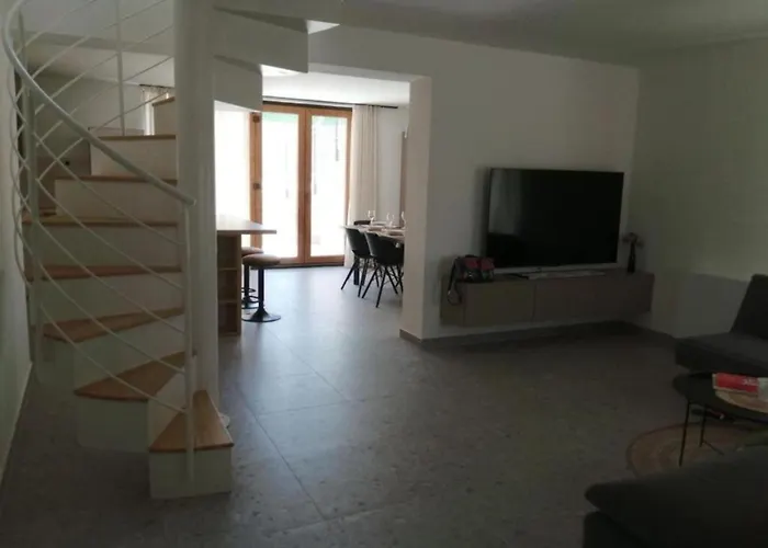 Semesterbostad House Serenity