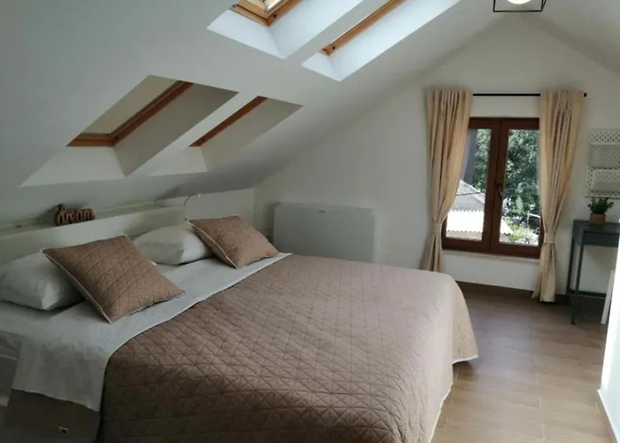 House Serenity Semesterbostad